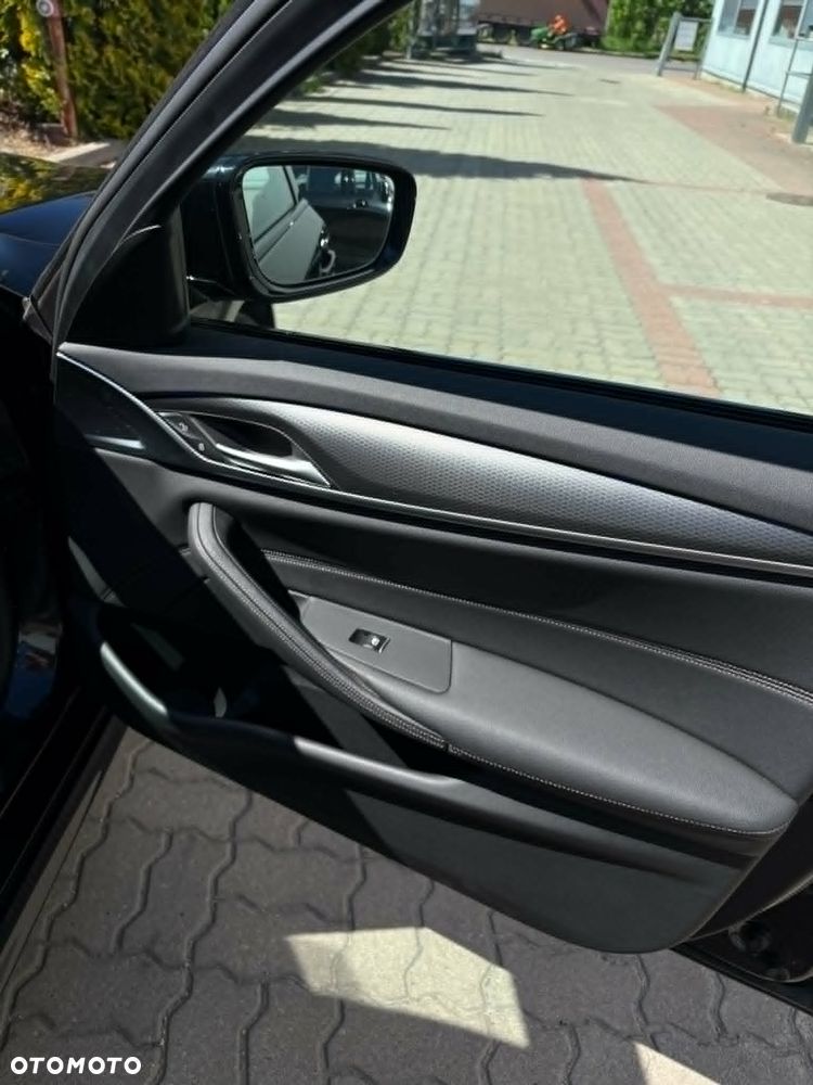 BMW Seria 5 - 16