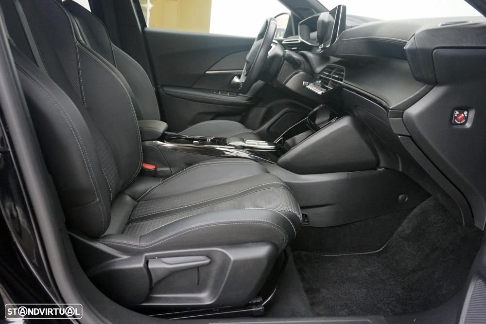 Peugeot e-2008 GT - 8
