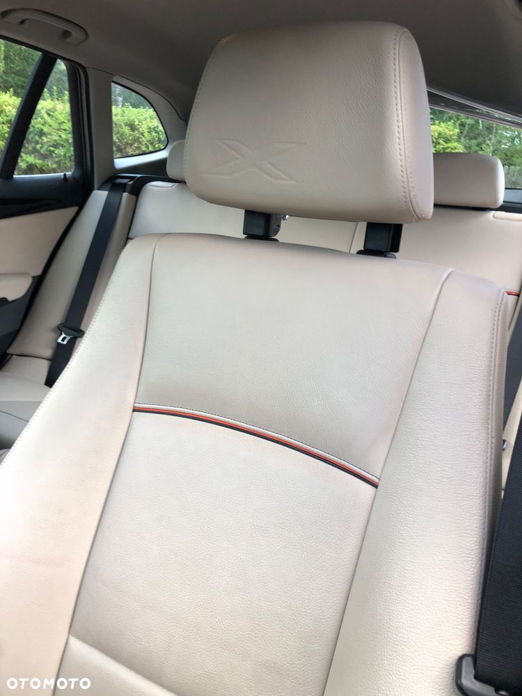 BMW X1 xDrive20d - 14