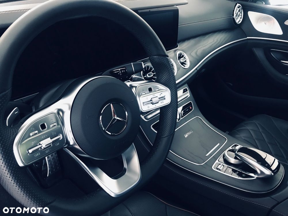 Mercedes-Benz CLS - 16
