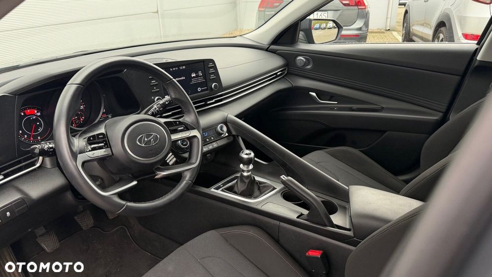 Hyundai Elantra 1.6 Modern - 10