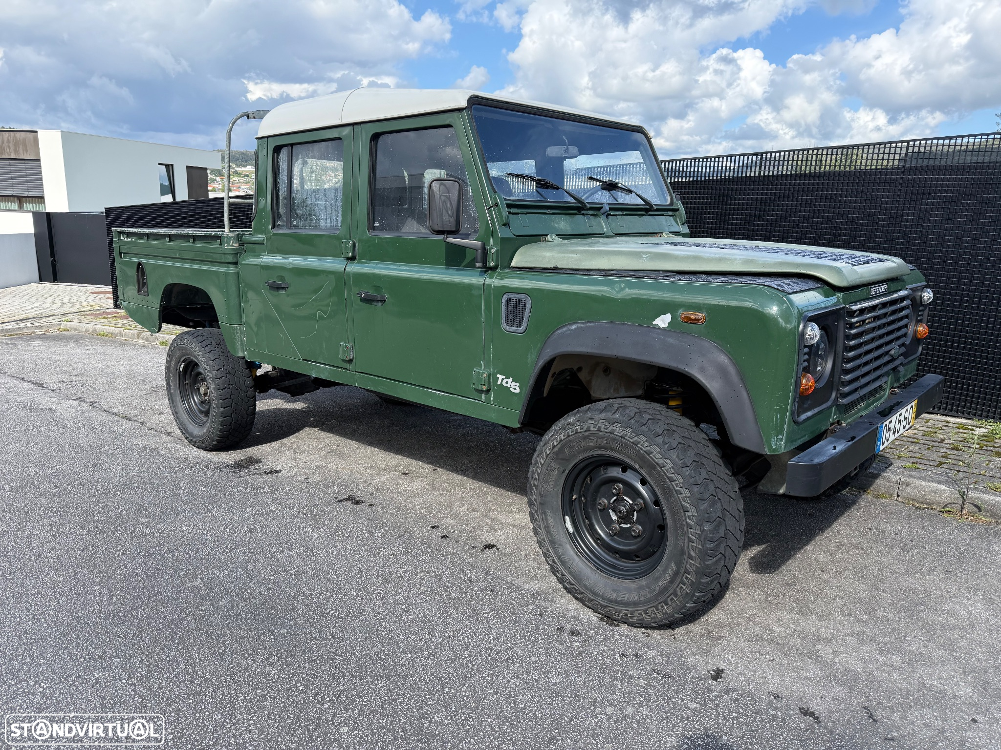 Land Rover Defender 130 2.5 TD5 Crew Cab - 4