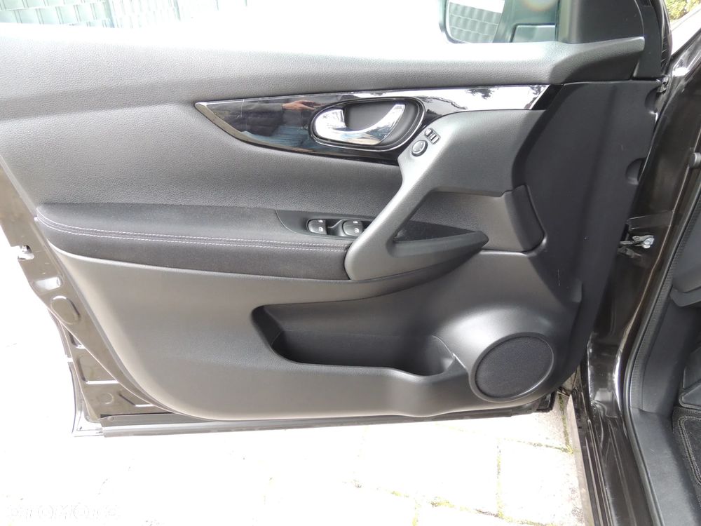 Nissan Qashqai 1.2 DIG-T Acenta EU6 - 29