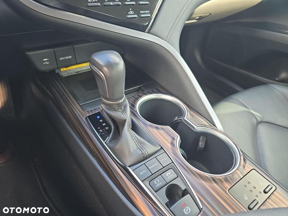Toyota Camry - 15