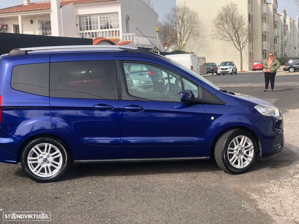 Ford Tourneo Courier 1.0 EcoBoost Titanium - 4