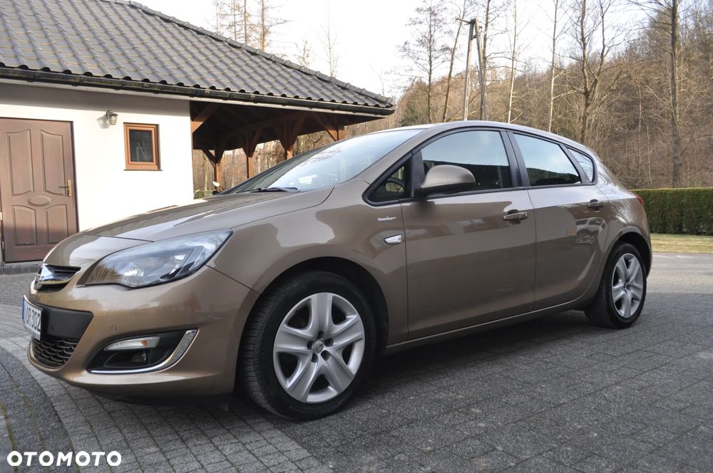 Opel Astra 1.4 Turbo Color Edition - 12