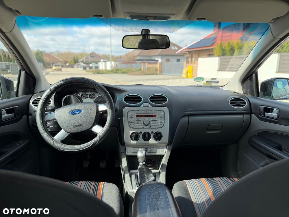 Ford Focus 1.6 TDCi DPF Style+ - 10