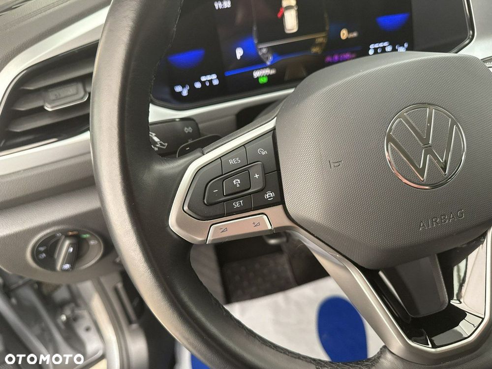Volkswagen T-Roc - 25