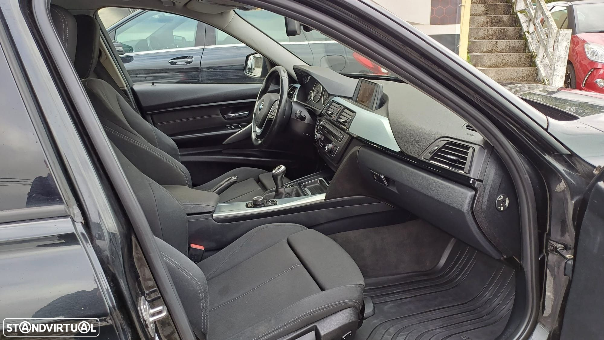 BMW 318 d Touring Line Sport - 12