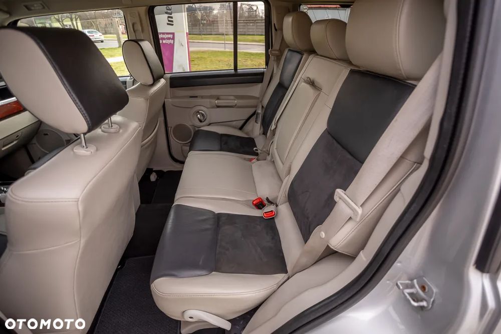 Jeep Commander 3.0 CRD Overland - 17