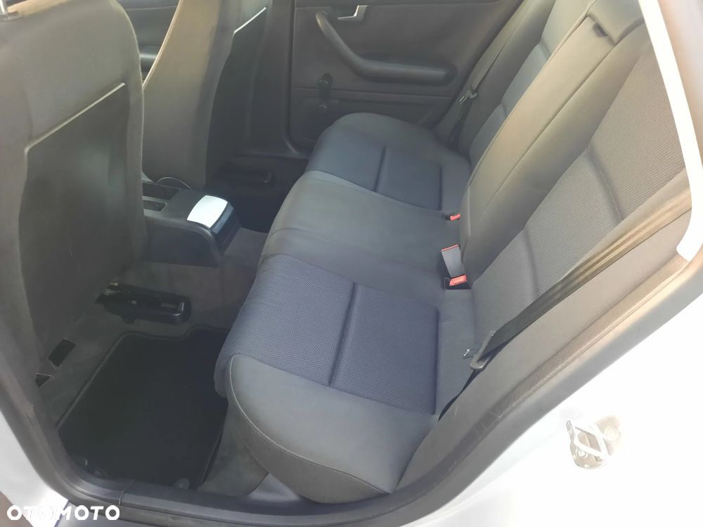 Audi A4 Limousine - 24