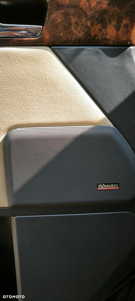 Volkswagen Multivan - 7