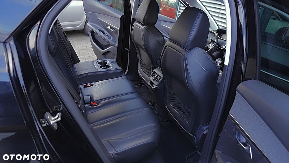 Peugeot 3008 PureTech 130 Stop & Start GPF Allure - 17