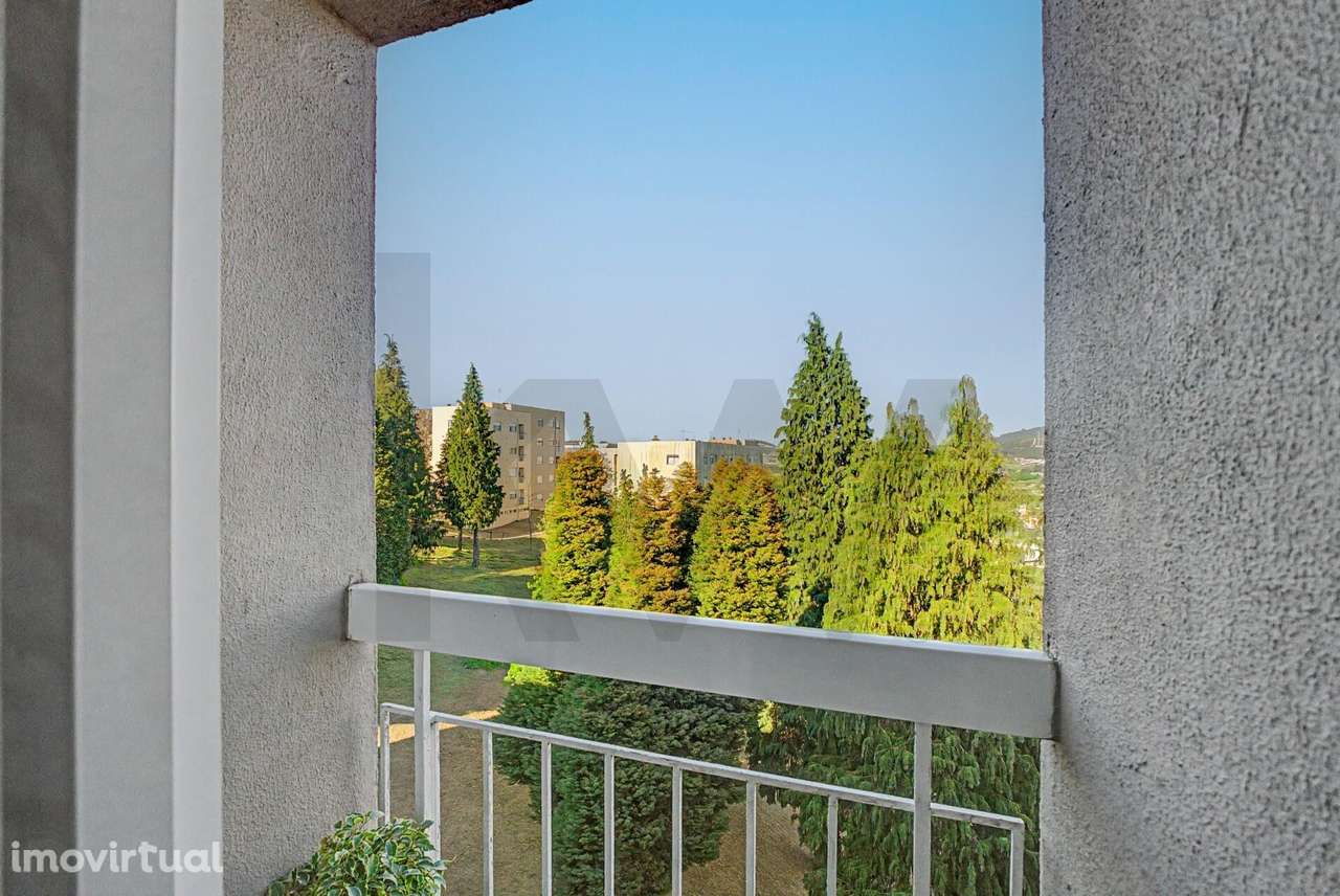 T2 Com Varanda e 2 Frentes (Arrifana) - Grande imagem: 4/25