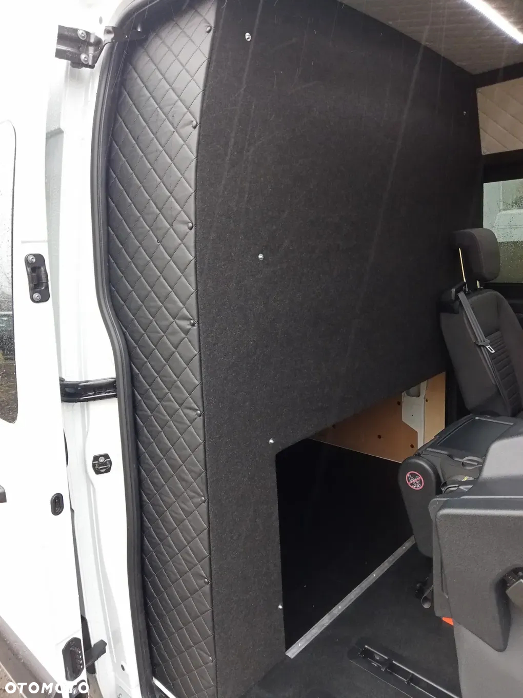 Volkswagen CRAFTER ZABUDOWA BRYGADOWA 6 7 9 OSÓB - 10