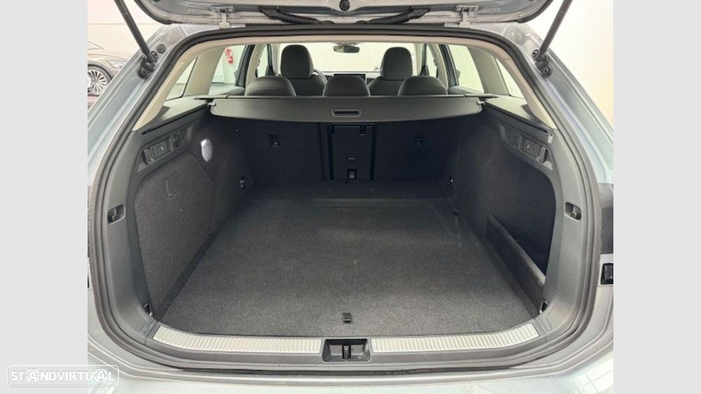 VW Passat Variant 1.5 TSI eHybrid DSG - 18