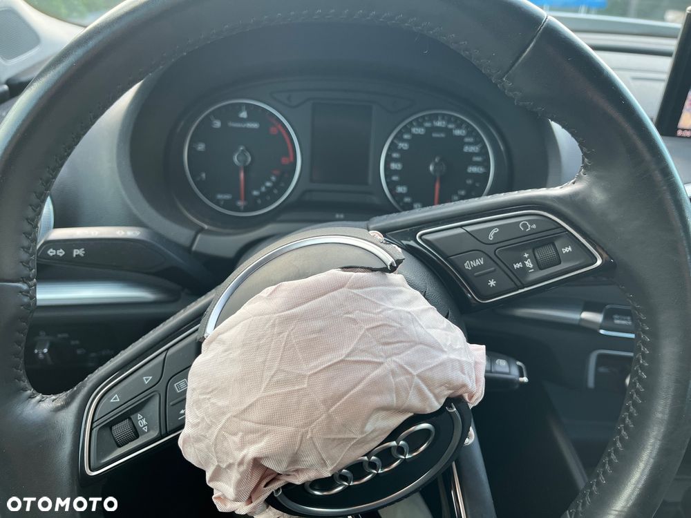Audi A3 2.0 TDI (clean diesel) S tronic Attraction - 22