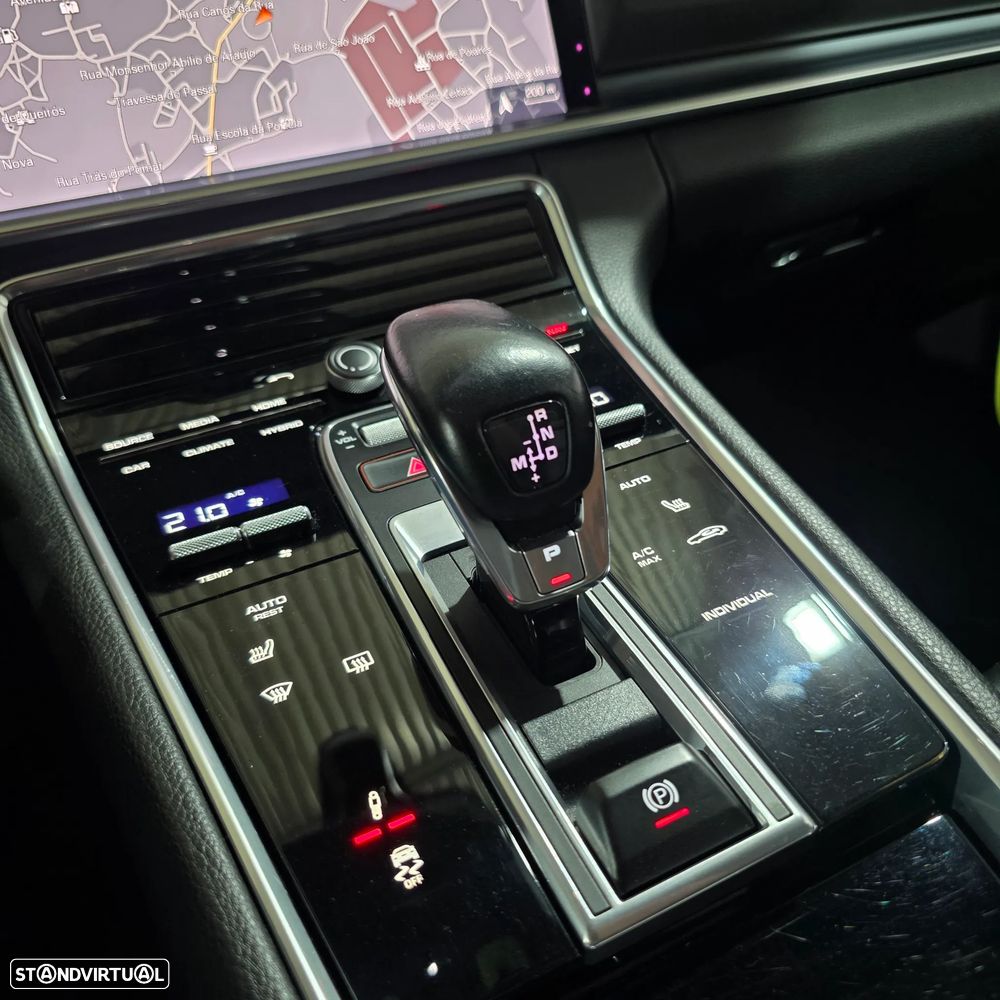 Porsche Panamera Sport Turismo - 19