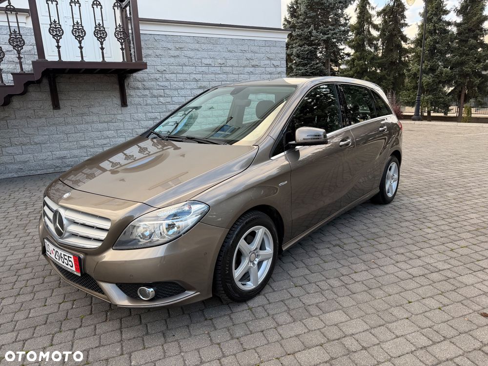 Mercedes-Benz B-Class 2013 photo 3