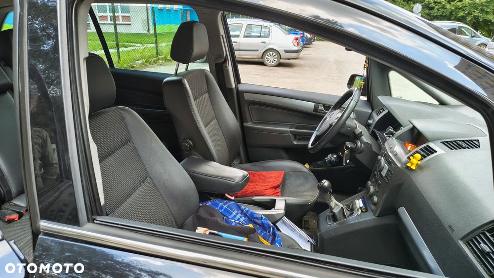 Opel Zafira 1.9 CDTI Sport - 13