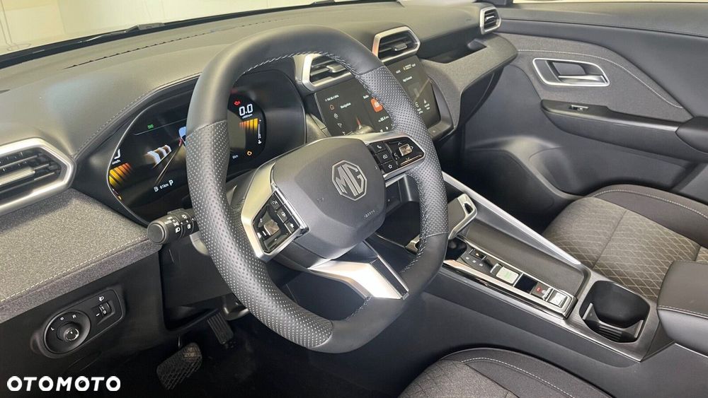 MG ZS Hybrid+ - 21