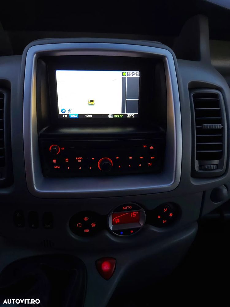 Renault Trafic - 17