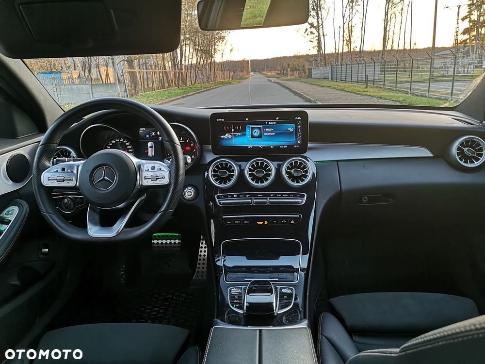Mercedes-Benz Klasa C 180 9G-TRONIC - 16