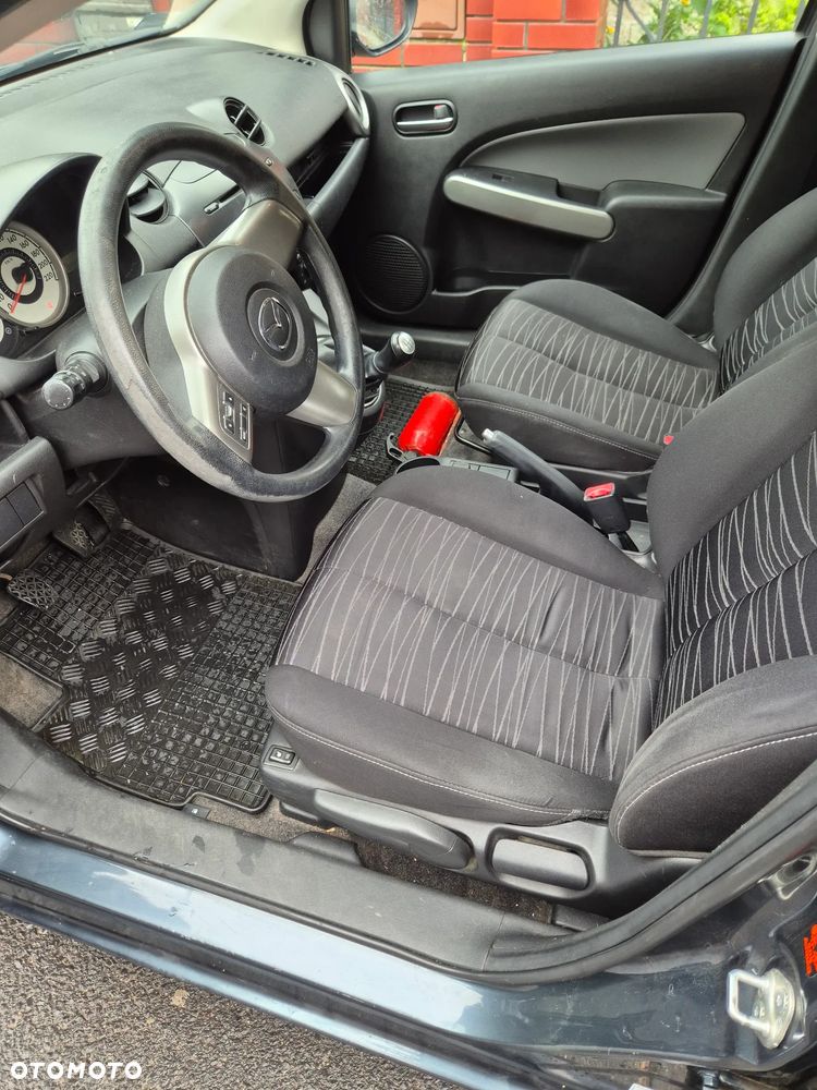 Mazda 2 1.3 Exclusive - 10