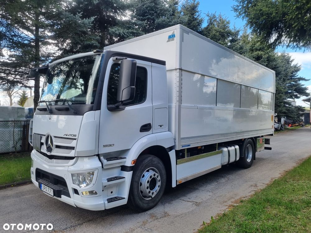 Mercedes-Benz Antos Super Stan