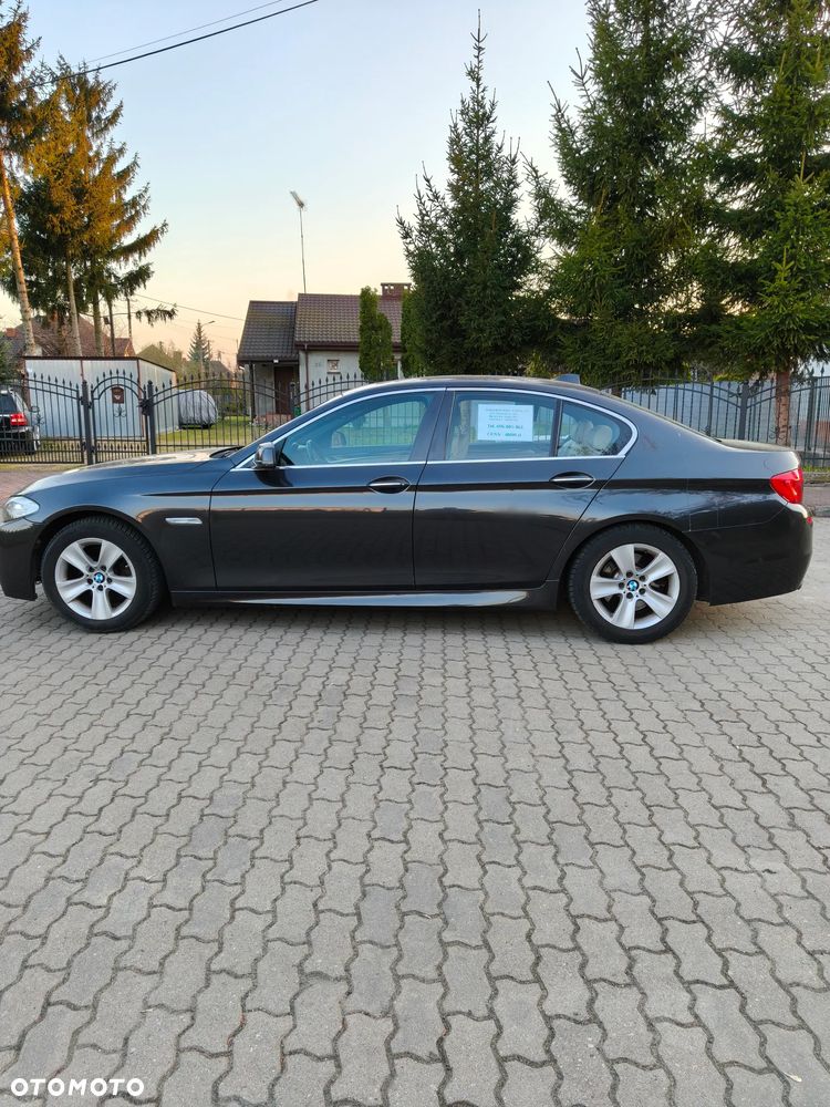 BMW Seria 5 528i - 5