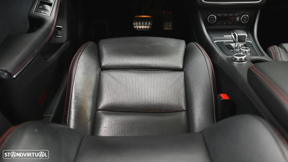 Mercedes-Benz CLA 45 AMG Shooting Brake 4-Matic - 60