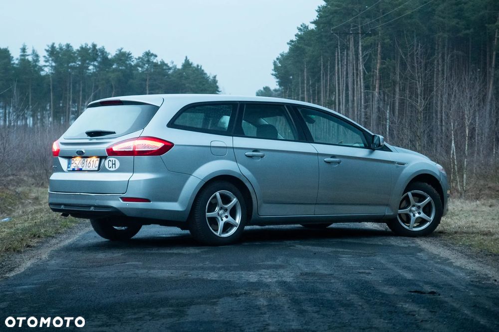Ford Mondeo 2.0 TDCi Ambiente - 4