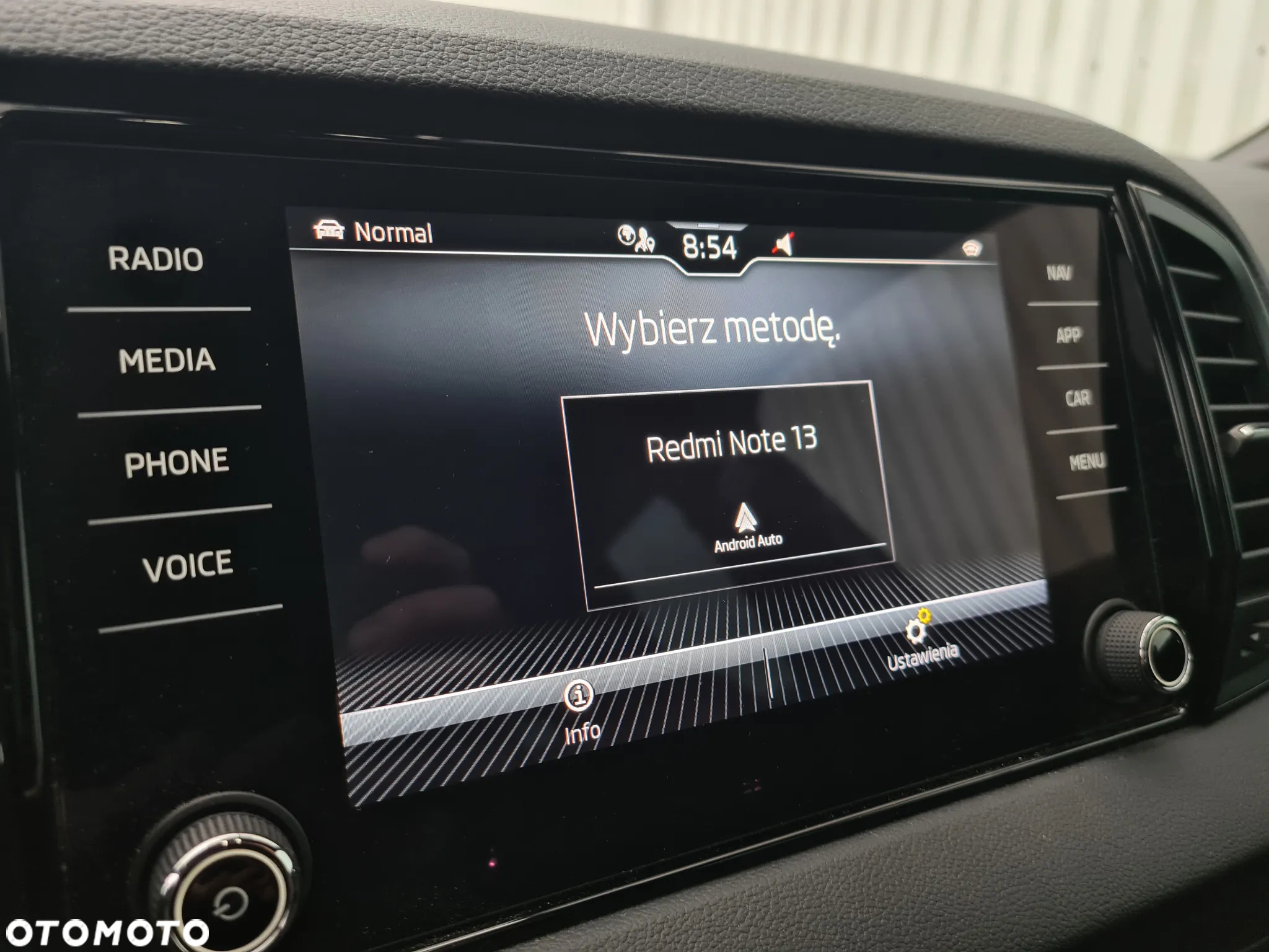 Skoda Karoq 1.5 TSI ACT 4x2 Sportline DSG - 11
