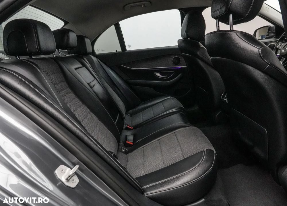 Mercedes-Benz E 220 d 9G-TRONIC Exclusive - 17