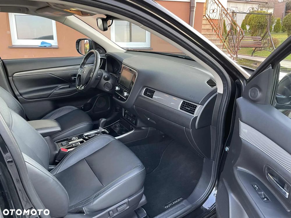 Mitsubishi Outlander 2.4 4WD CVT Instyle - 14