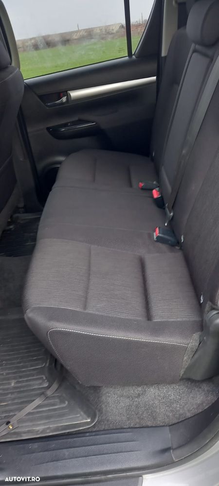 Toyota Hilux - 8