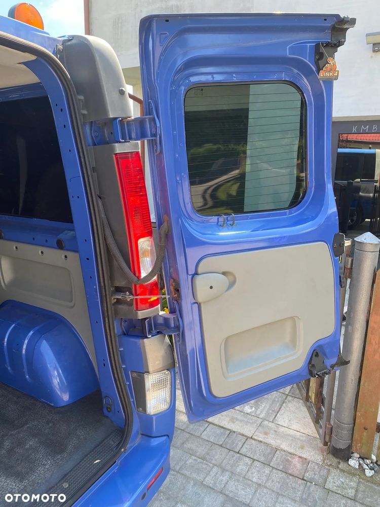 Renault Trafic - 13