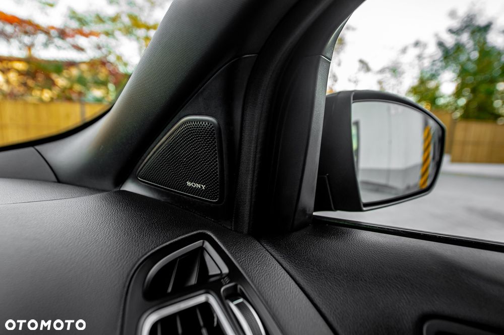 Ford Kuga - 32