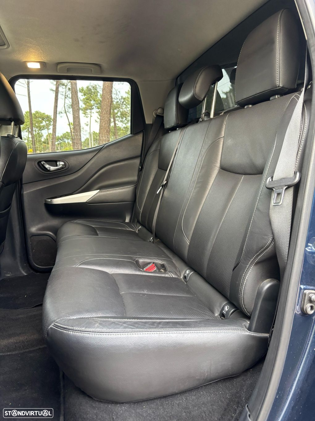 Nissan Navara DC 4x4 Auto EU6 Tekna - 13