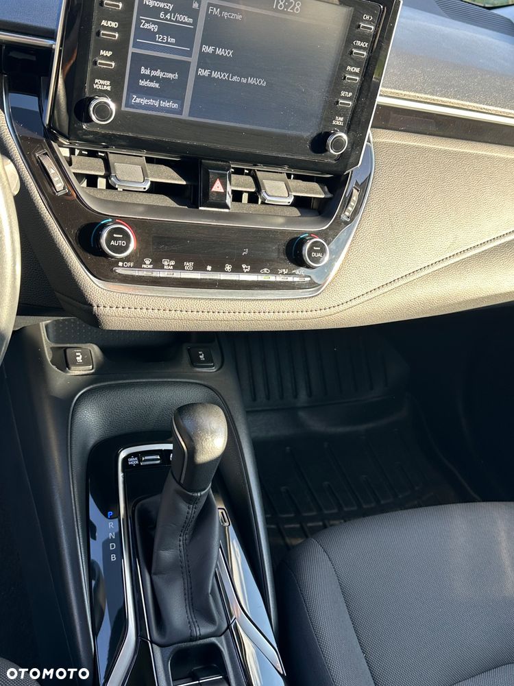 Toyota Corolla 1.8 Hybrid Selection - 14