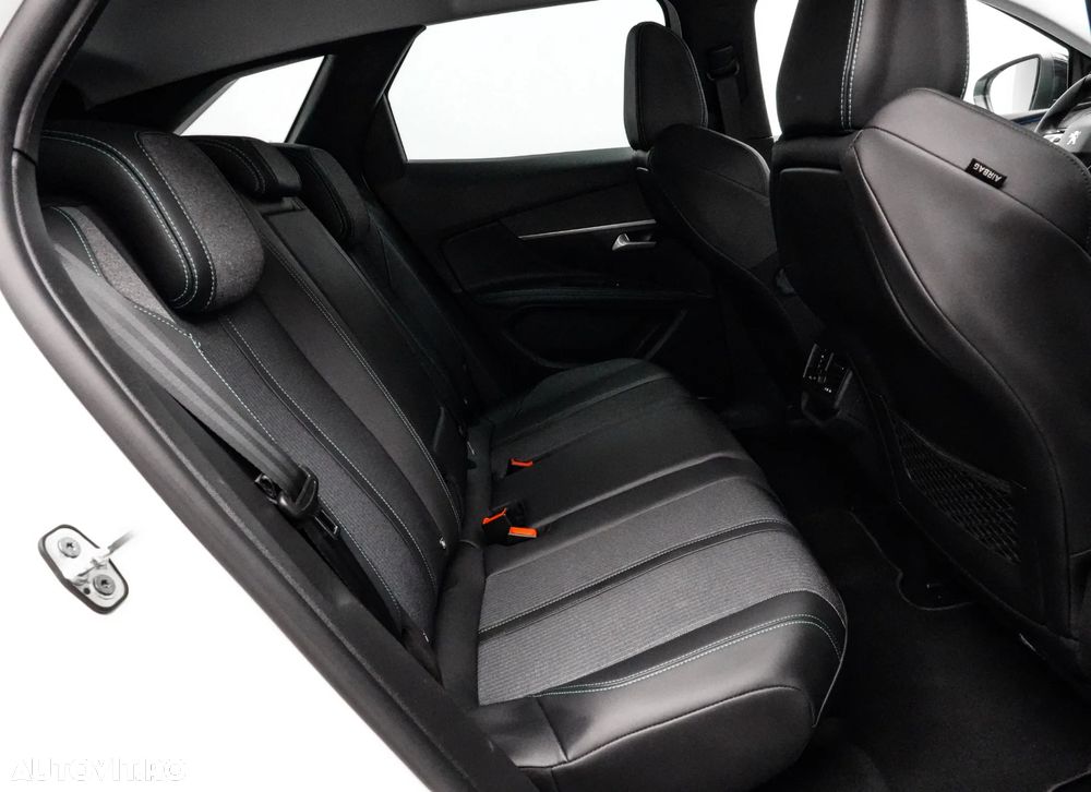 Peugeot 3008 1.5 BlueHDI 130 S&S EAT8 Allure - 17