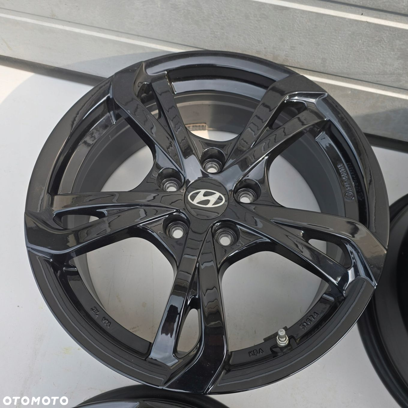 HYUNDAI i30 IX20 IX5 IX35 TUCSON IONIQ KONA 5x114,3 17ET47 7J 4X - 4