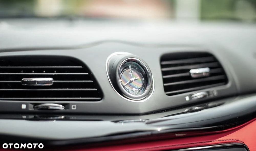 Maserati GranCabrio Sport - 21