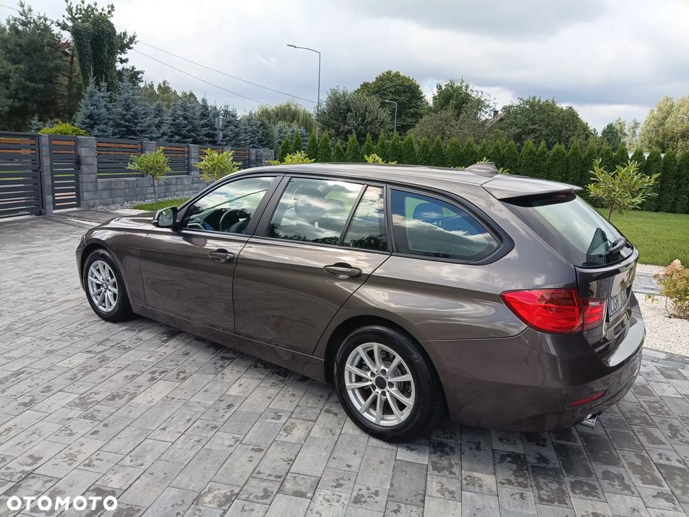 BMW Seria 3 316d - 10