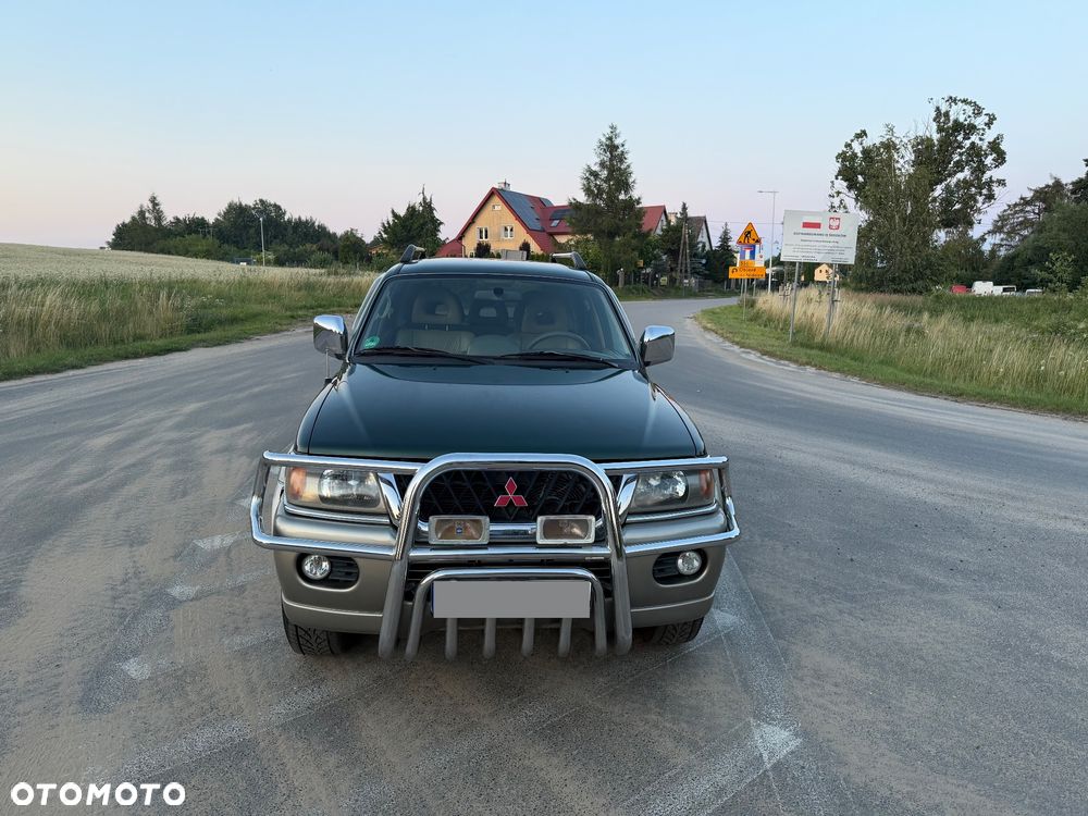 Mitsubishi Pajero Sport - 2