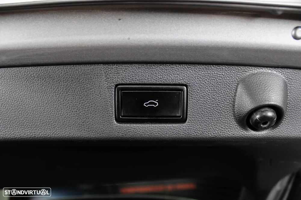 VW Arteon Shooting Brake 2.0 TDI R-Line DSG - 38