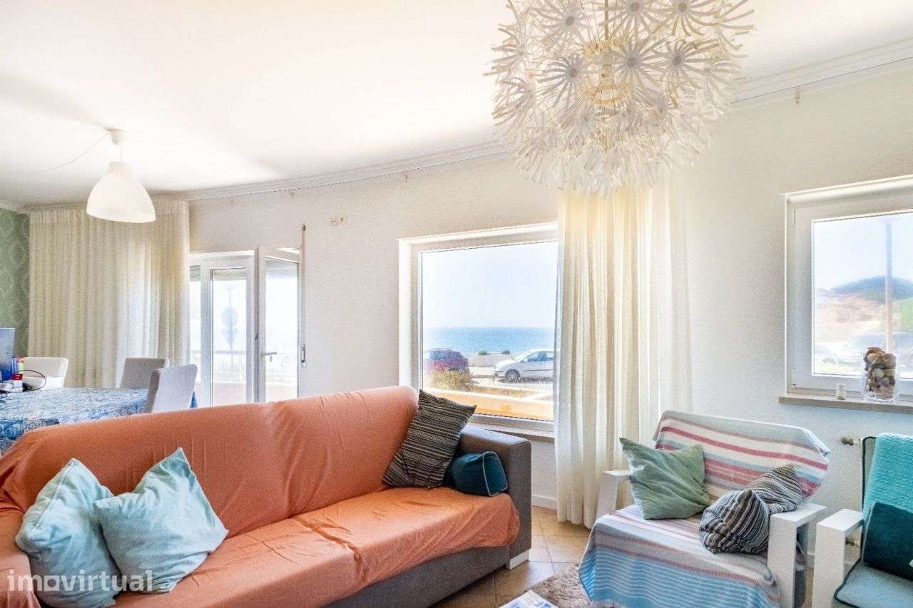 T2 frente ao mar com varanda, piscina e garagem  São Martinho do Porto - Grande imagem: 4/25