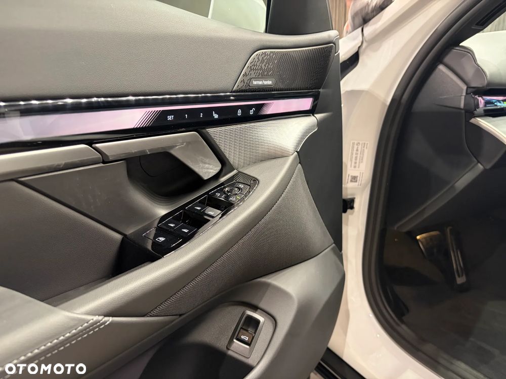 BMW Seria 5 520d mHEV M Sport - 12