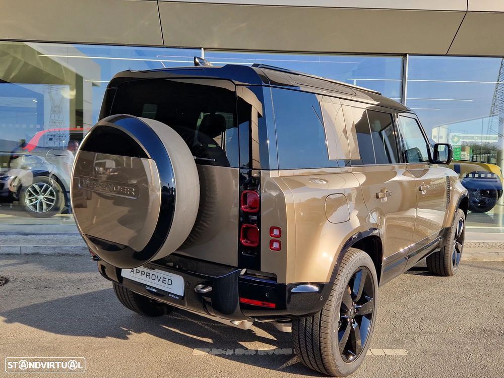 Land Rover Defender 2.0 P300e 110 AWD X-Dynamic SE - 10