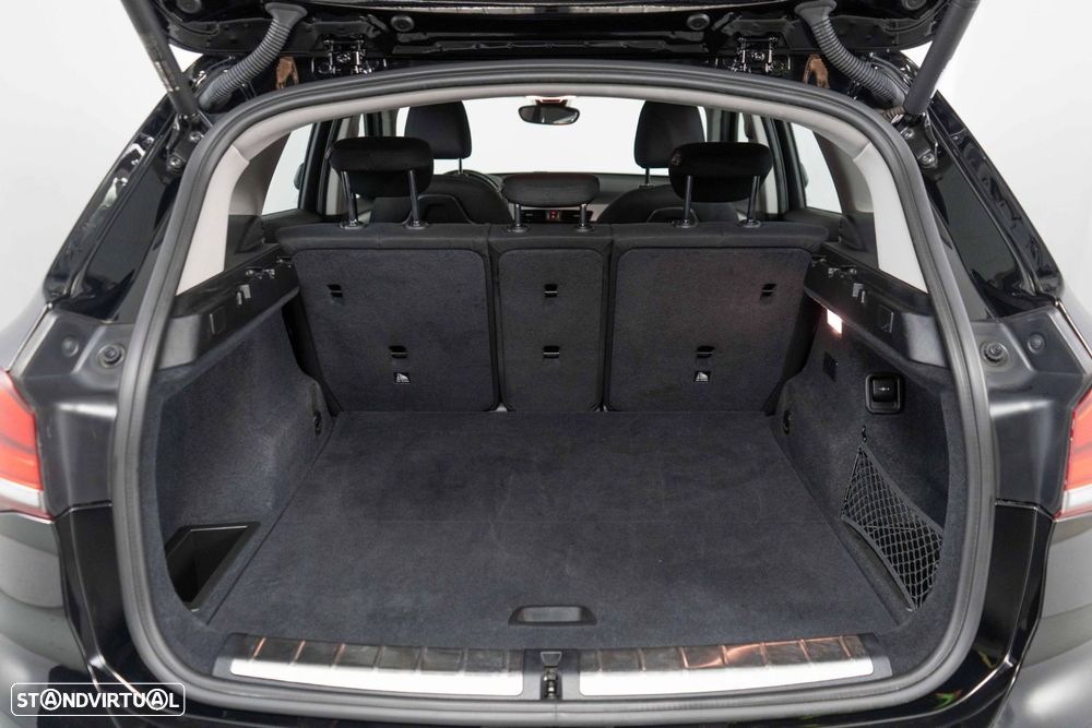 BMW X1 25 e xDrive Corporate Edition - 13